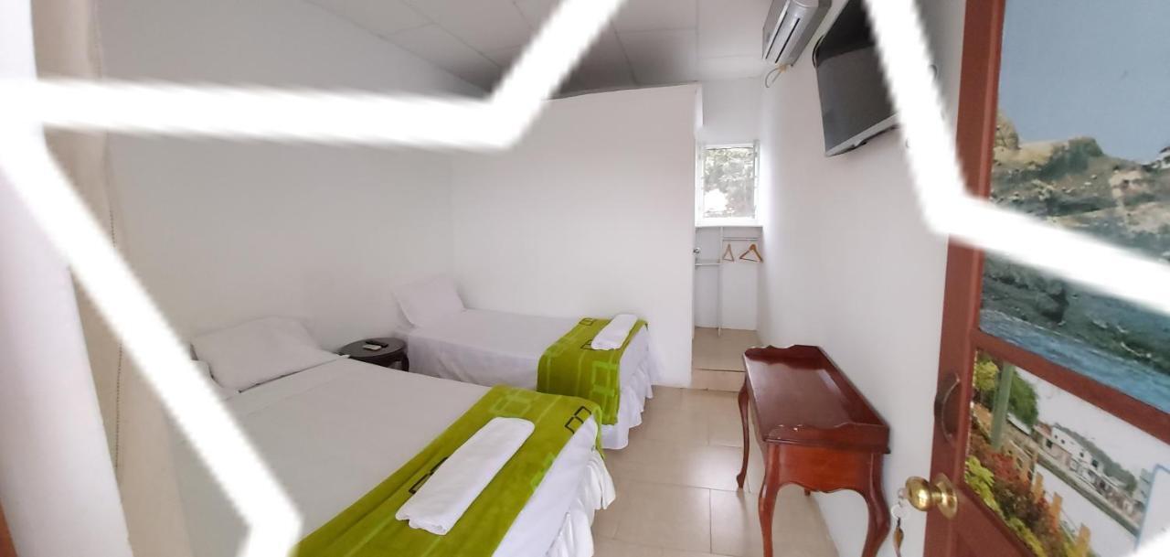 Hostal Gualingo Hotel Santa Rosa  Bagian luar foto